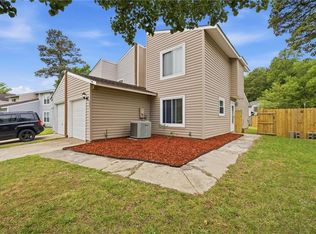 621 Folkstone Way, Virginia Beach, VA 23462