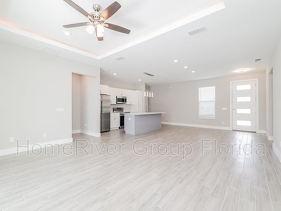 3rd image of 1113 James Way