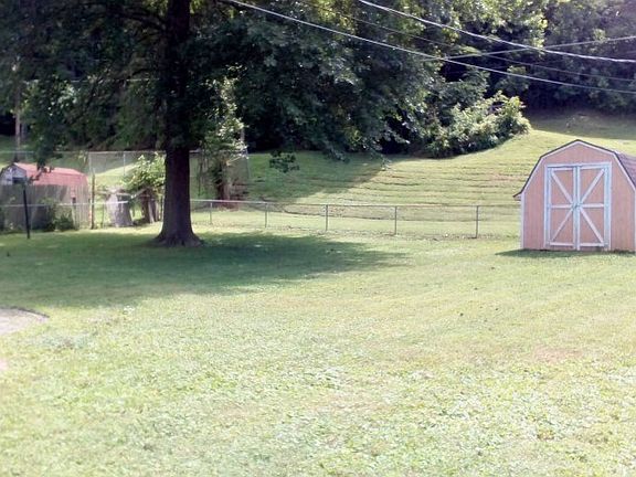 2nd image of 308 Hillview Ln