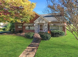 220 Georgia Rd, Franklin, NC 28734