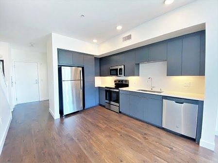 5th image of 2000 El Cajon Blvd #333
