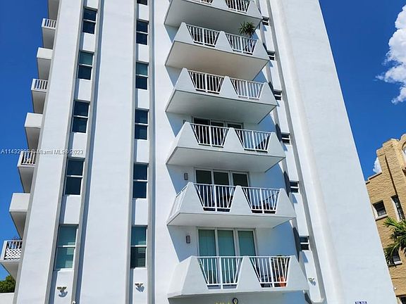 2nd image of 7133 Bay Dr APT 202