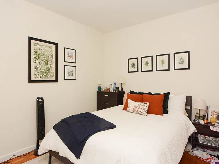 1346 W Henderson St #3 — Photo 9