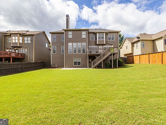 4th image of 2612 Lakefield Ct