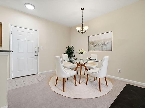 3rd image of 230 College Pl APT 222