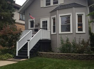 810 Mapleton Ave, Oak Park, IL 60302