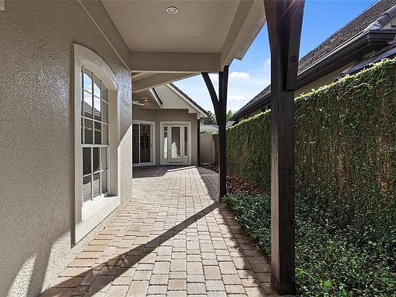 3rd image of 332 Lake Brittany Ct