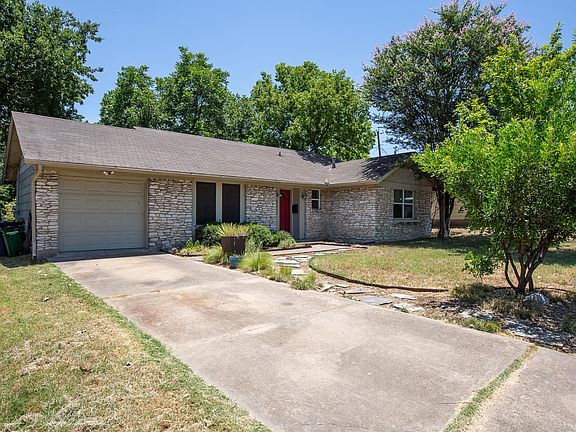 3rd image of 8511 Jamestown Dr