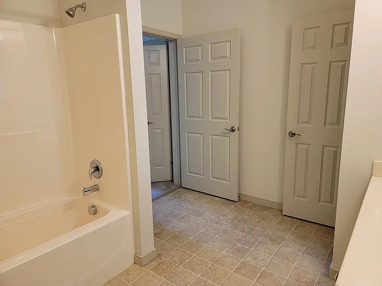 1992 Shady Oak Dr — Photo 15