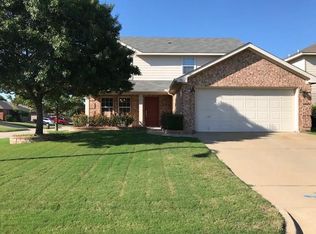 9856 Parkmere Dr, Fort Worth, TX 76108