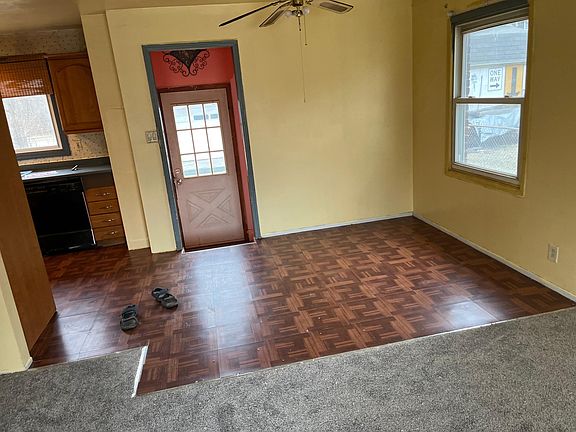 3rd image of 1761 Ackley Ave