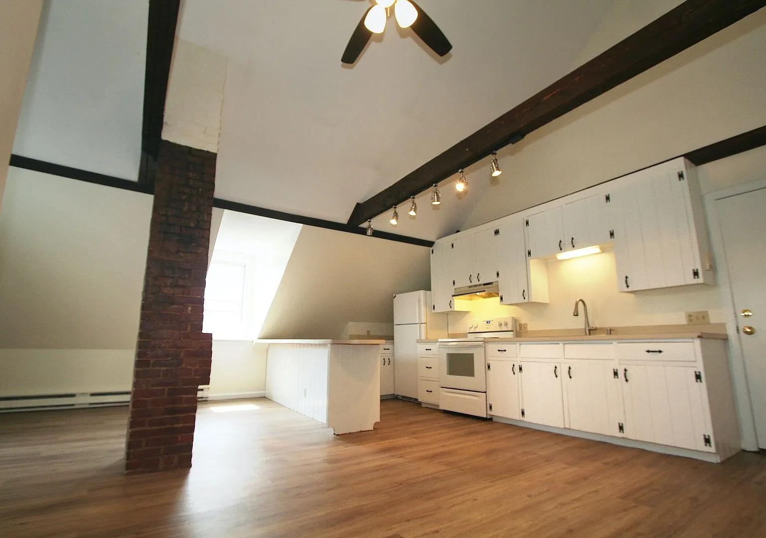 19 FIRST — Photo 3