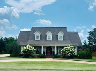 1308 Short Dr, Amory, MS 38821