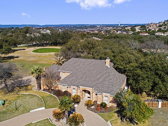 2nd image of 410 Golf Crest Ln