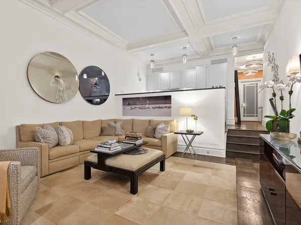 3 East 75th Street 1C image 2 of 7