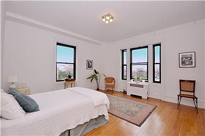 3rd image of 150 W 79th St APT 10E
