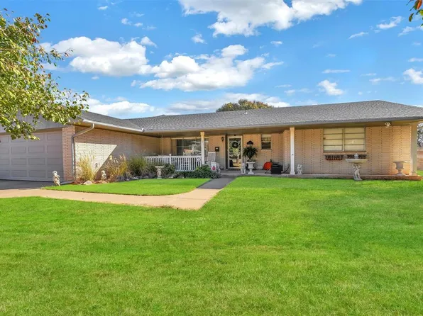 101 Kelly Ave, Elk City, OK 73644