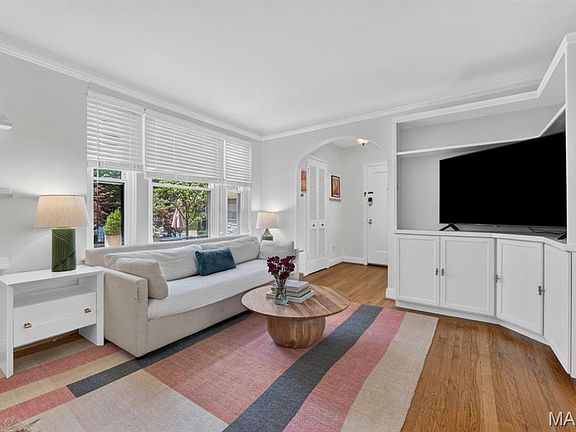 4th image of 7559 Byron Pl APT 1E