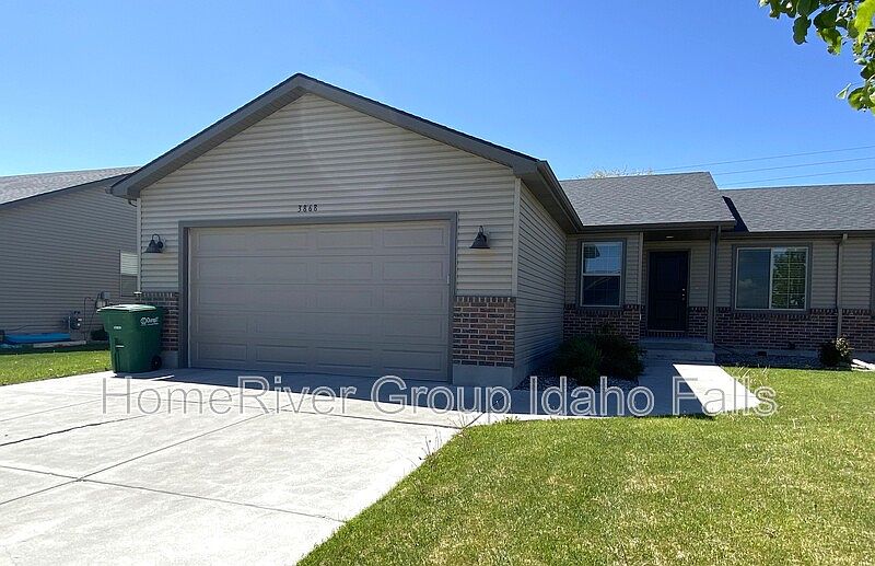 1st image of 3868 E Marble Dr