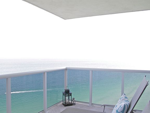 3rd image of 19111 Collins Ave APT 2501