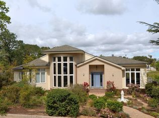 12175 Hilltop Dr, Los Altos Hills, CA 94024