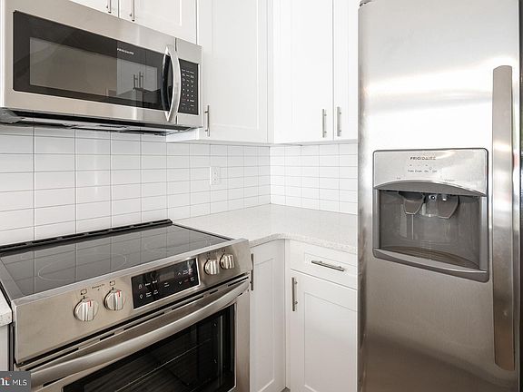 4th image of 2032 E Susquehanna Ave #A