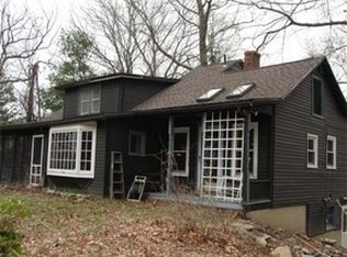 563 Montague Rd, Amherst, MA 01002