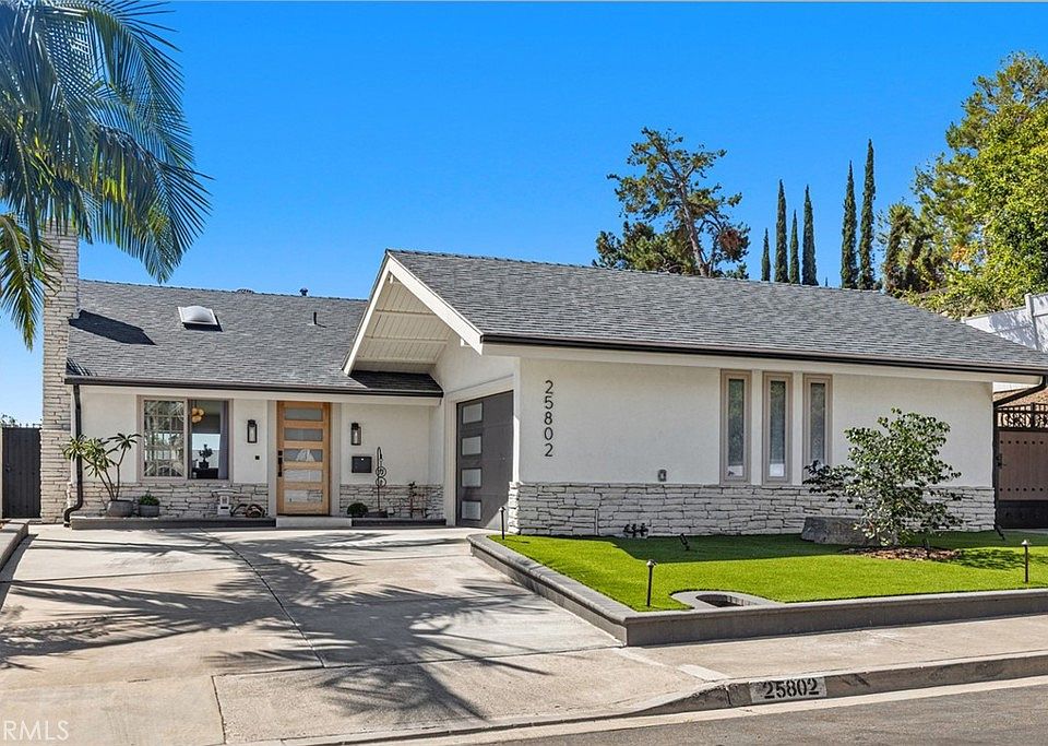 1st image of 25802 Sycamore Ln