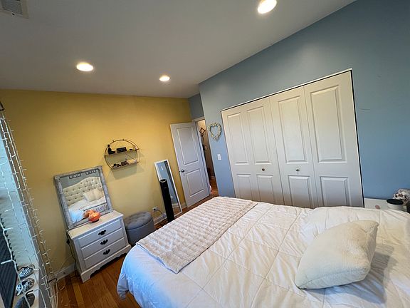 4th image of 3811 W Ainslie St #3W