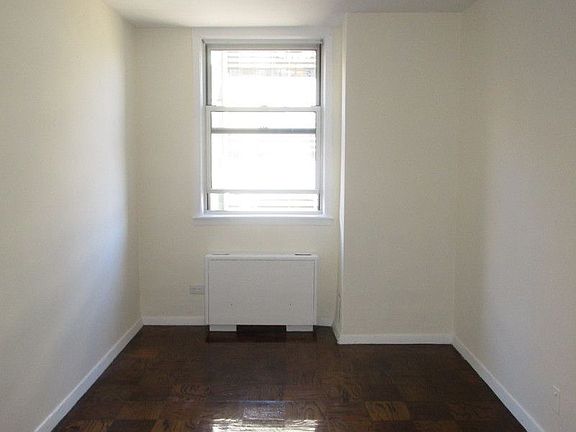 5th image of 245 E 19th St APT 8M