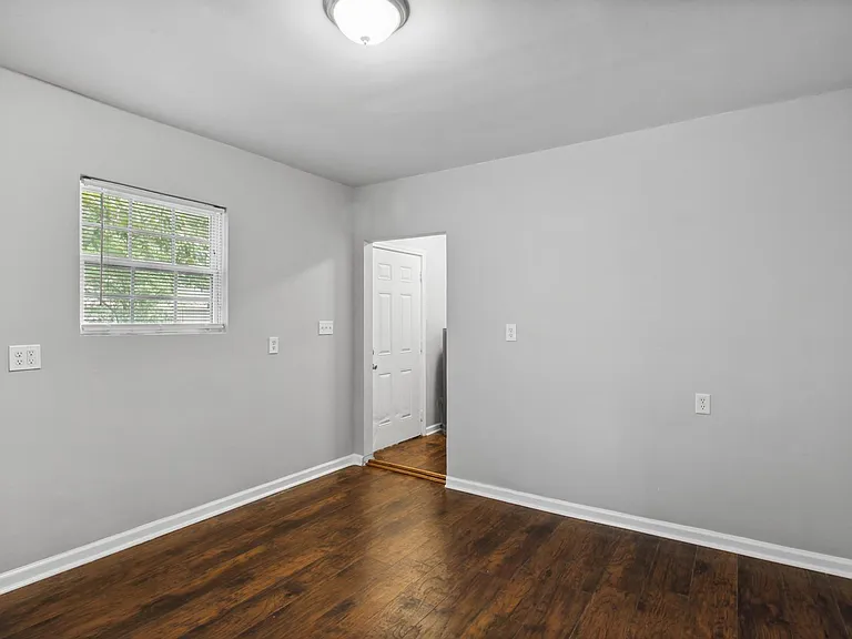 1505 Reynolds St — Photo 14