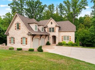 7904 Winterbourne Dr, Summerfield, NC 27358