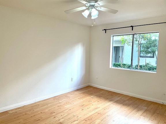 4th image of 18530 Hatteras St Unit 114