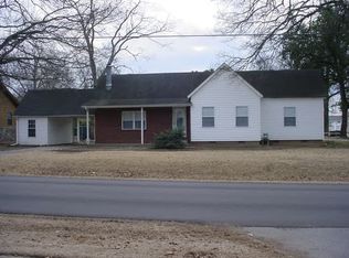 511 W 10th St, Stuttgart, AR 72160