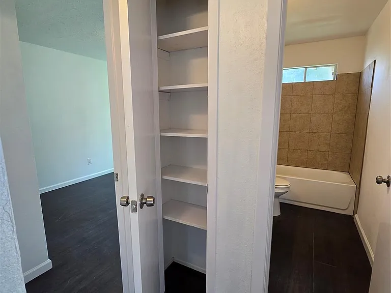 5543 Ambern Dr — Photo 13