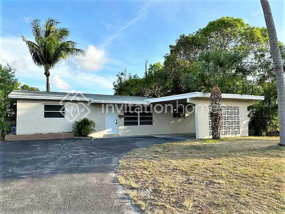 5560 SW 7th Ct