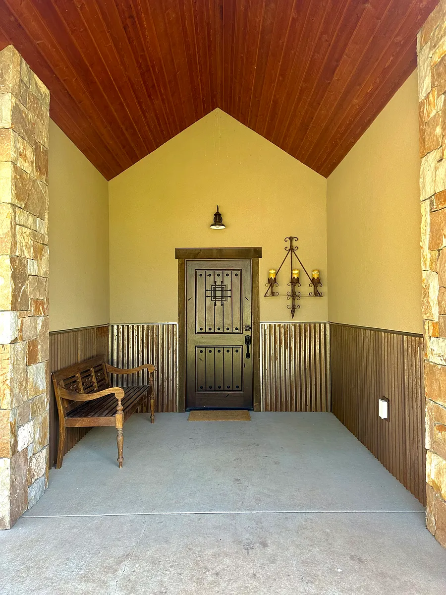 Building Photo - 524 Badger Trl S