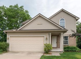 1905 Savannah Ln, Ypsilanti, MI 48198