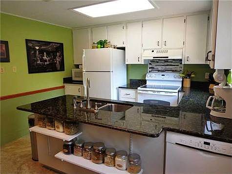 5th image of 1023 E 8th Ave