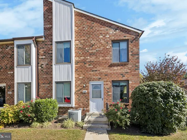 6609 Hilltop Dr #241, Brookhaven, PA 19015