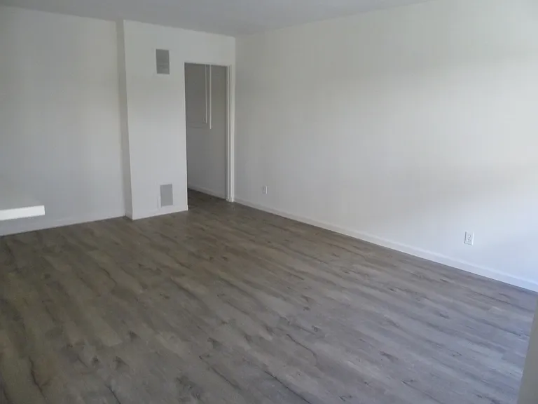 1022 2nd St #20 — Photo 8