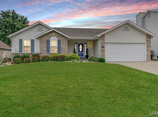 1019 Treeshade Dr, Saint Peters, MO 63376