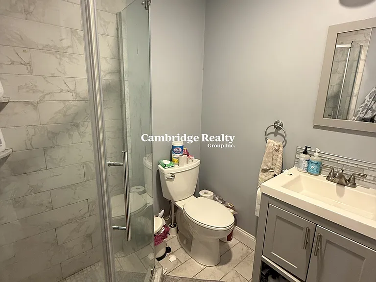 136 Oxford St #1 — Photo 12