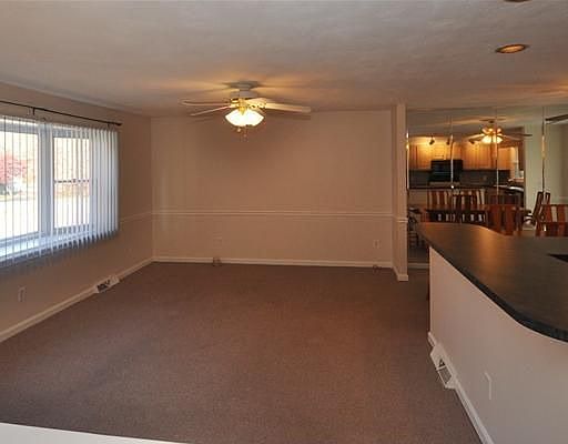 4th image of 12 Nottingham Dr