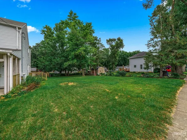 205 Center St, Maple Park, IL 60151