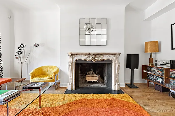 Sold by Compass | media 2