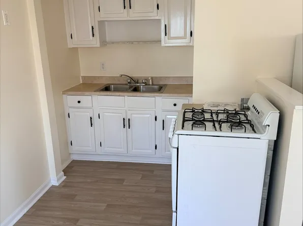 9233 Main St #10, Clarence, NY 14031