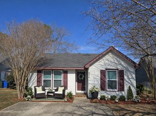 6884 Winchester St, Fayetteville, NC 28314