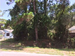 243 15th St, Apalachicola, FL 32320