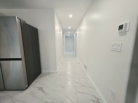 5th image of 1227 Ross Ave